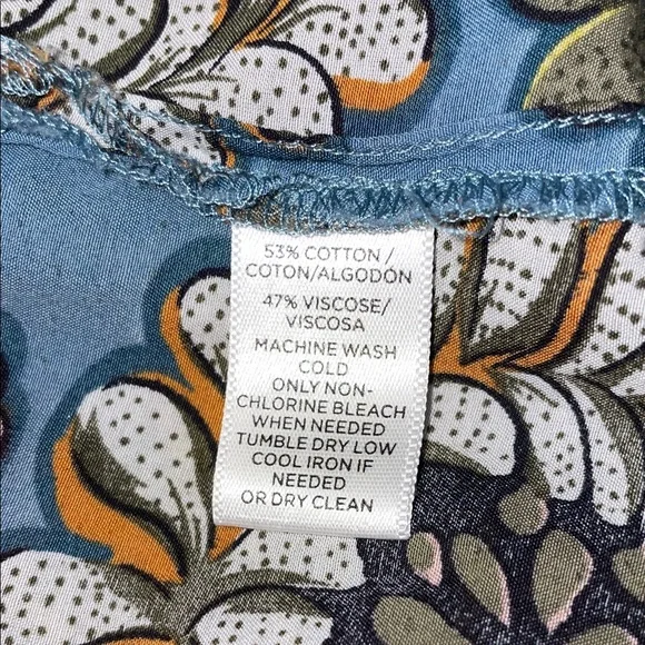 Ann Taylor Women's Top, size S, Split‎ Neck, Blue Floral, Softened Collection - Picture 9 of 14
